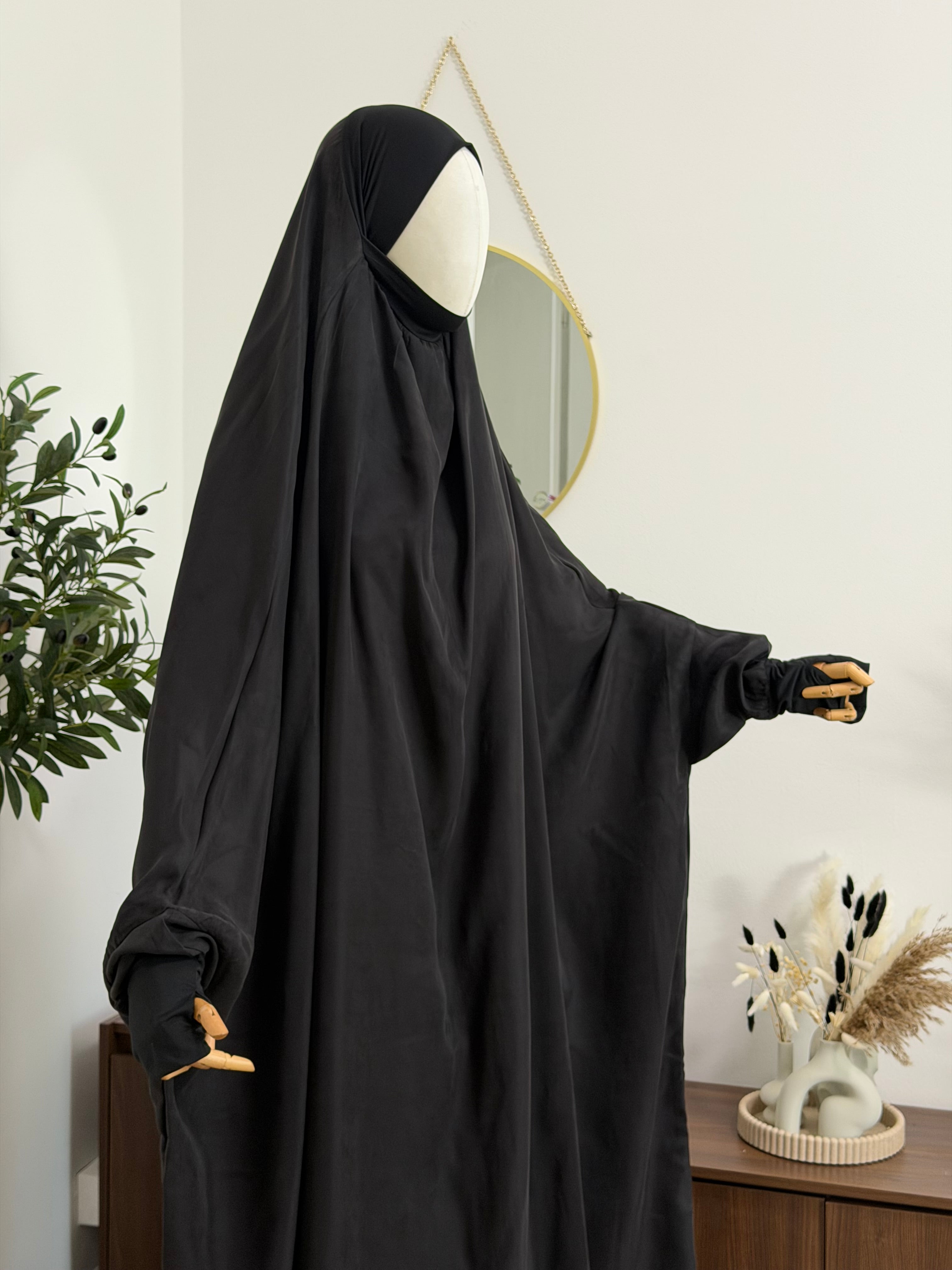 Einteiliger Jilbab aus Cupro
