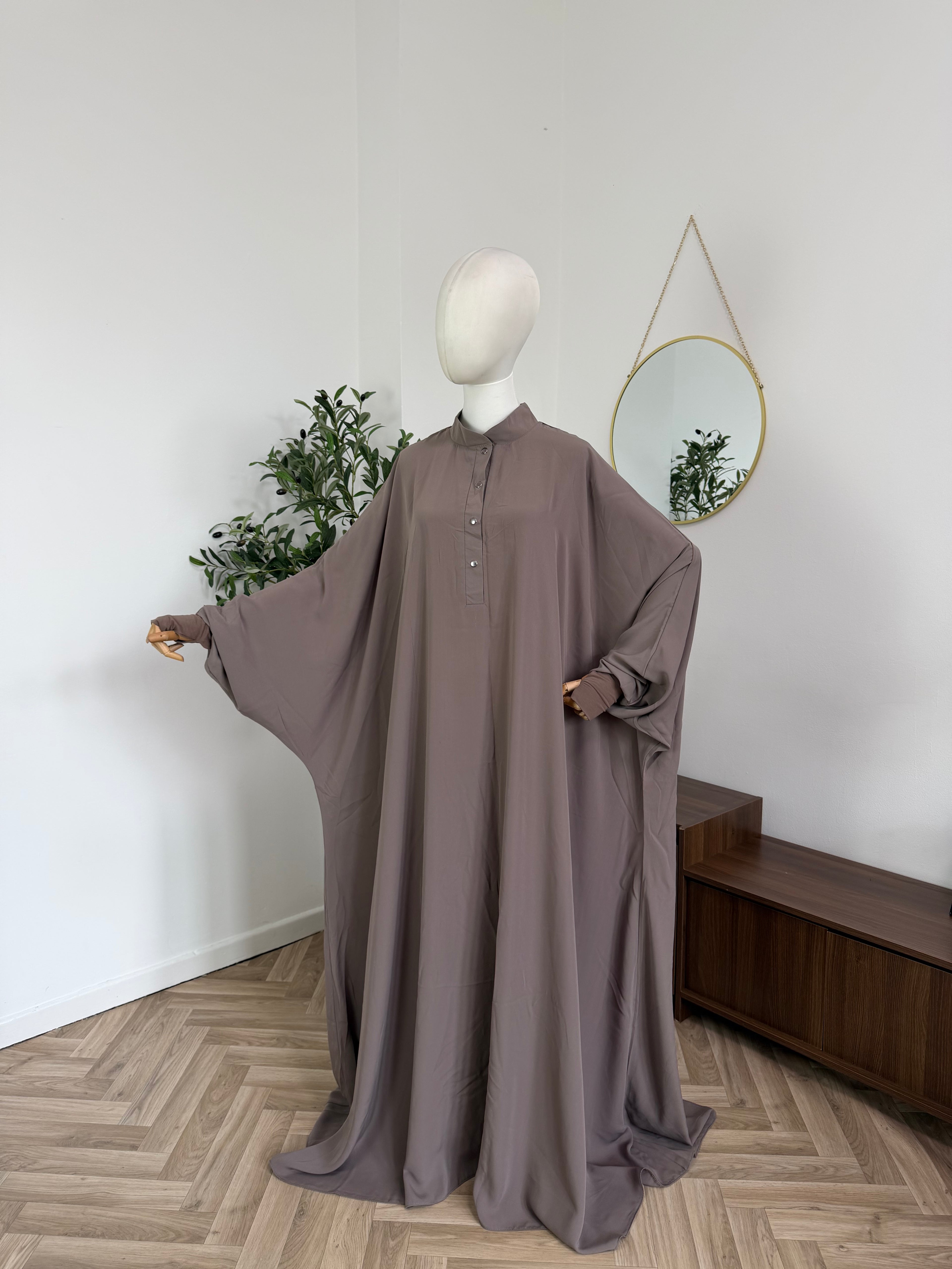Farasha Abaya mit Daumenloch (Medina Crepe/Seide)