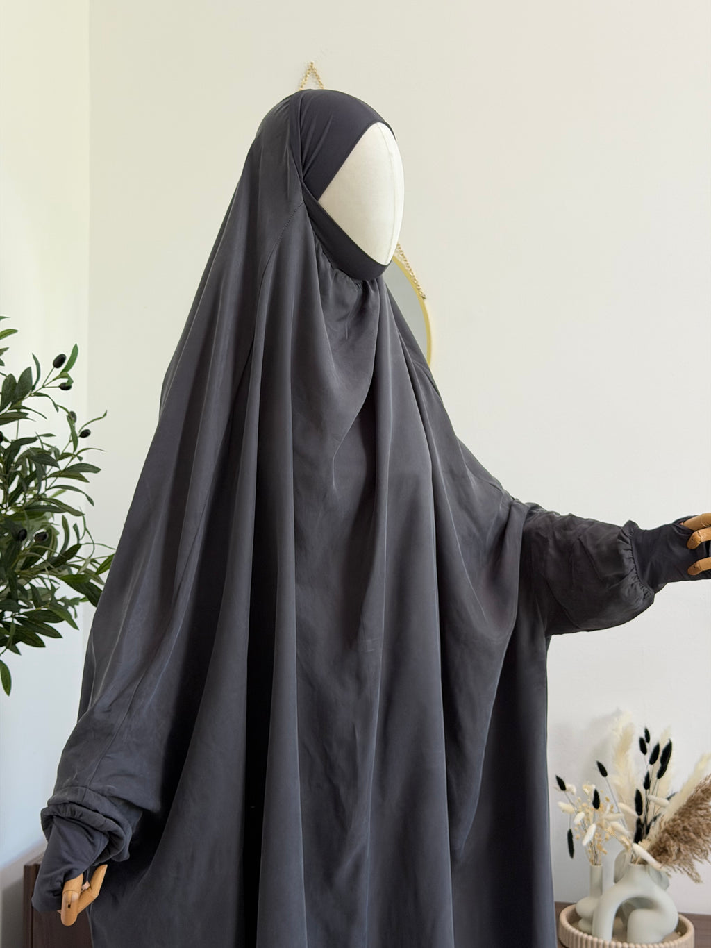 Einteiliger Jilbab aus Cupro
