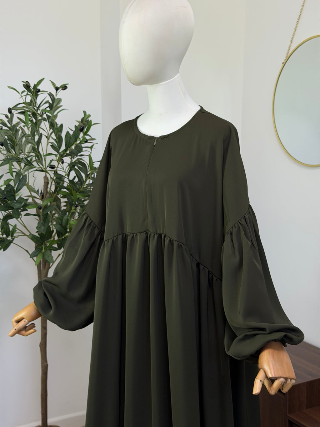 Abaya mit Ballonärmeln