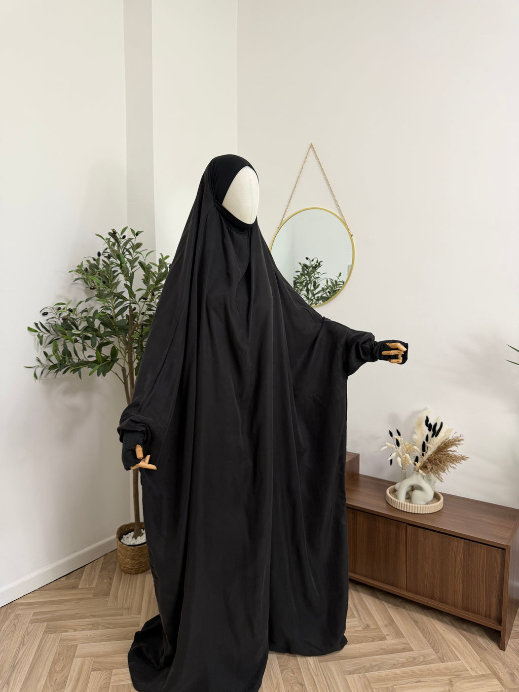 Einteiliger Jilbab aus Cupro