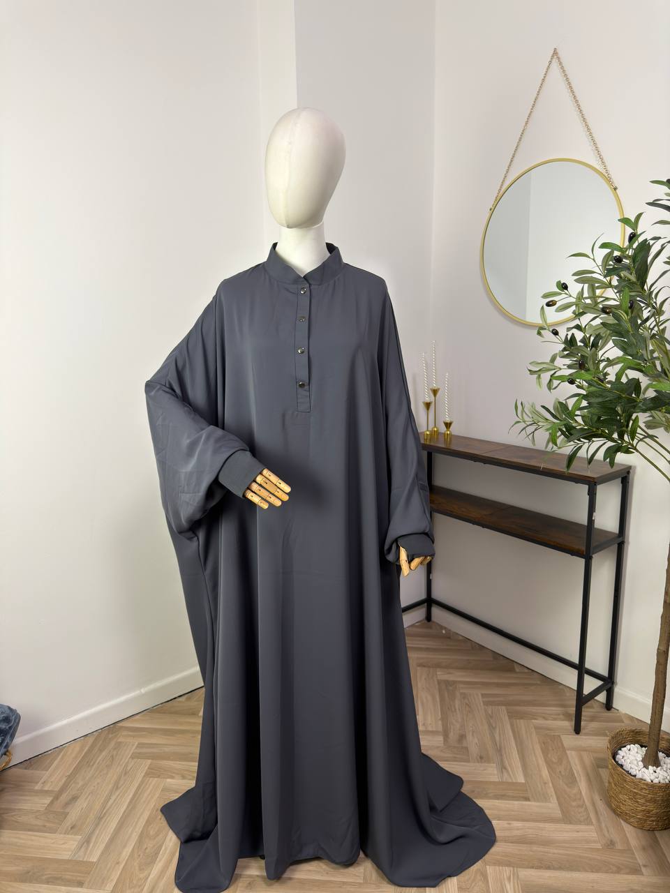 Farasha Abaya mit Daumenloch