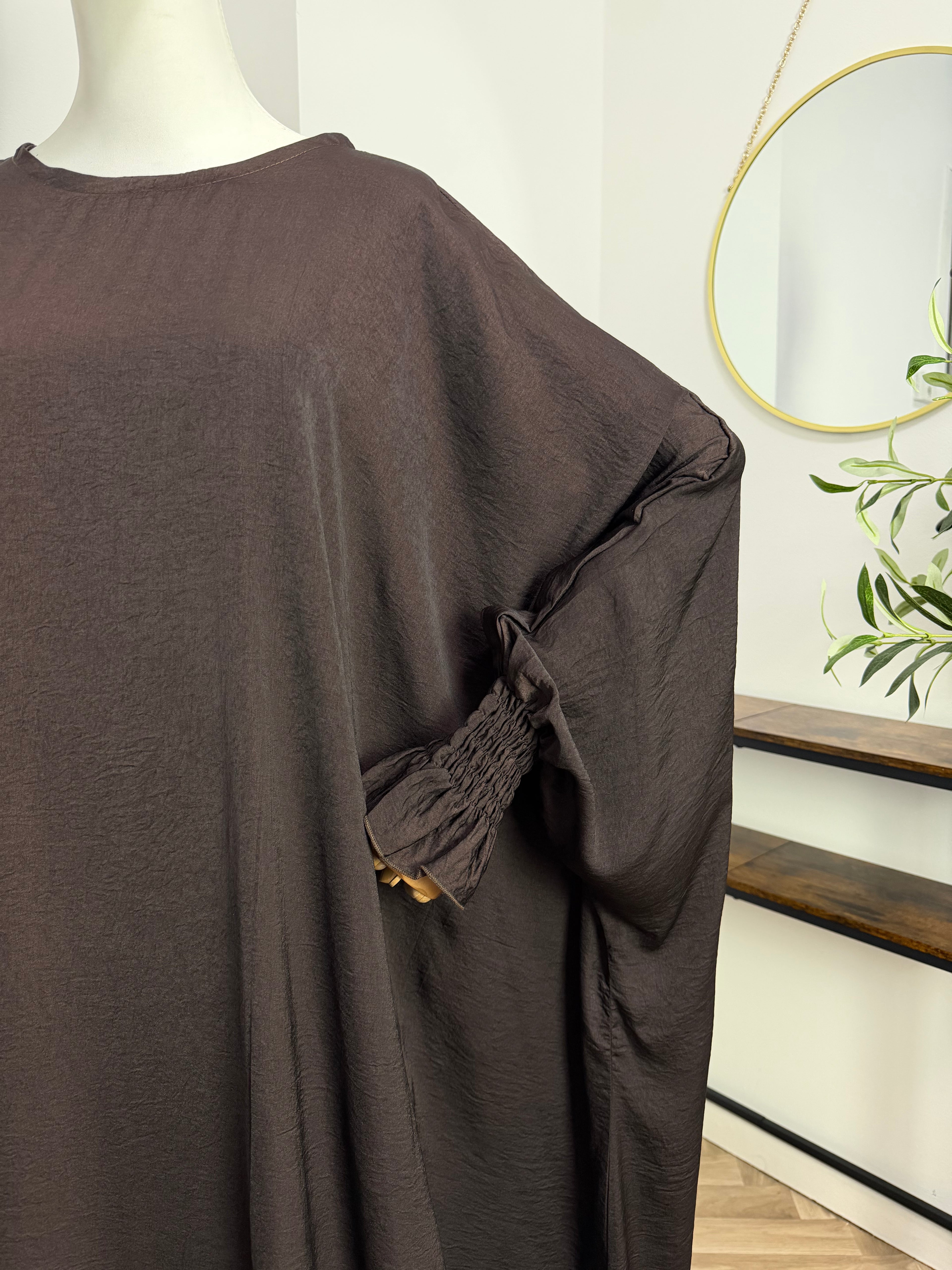 Farasha Abaya mit Tulpenärmeln