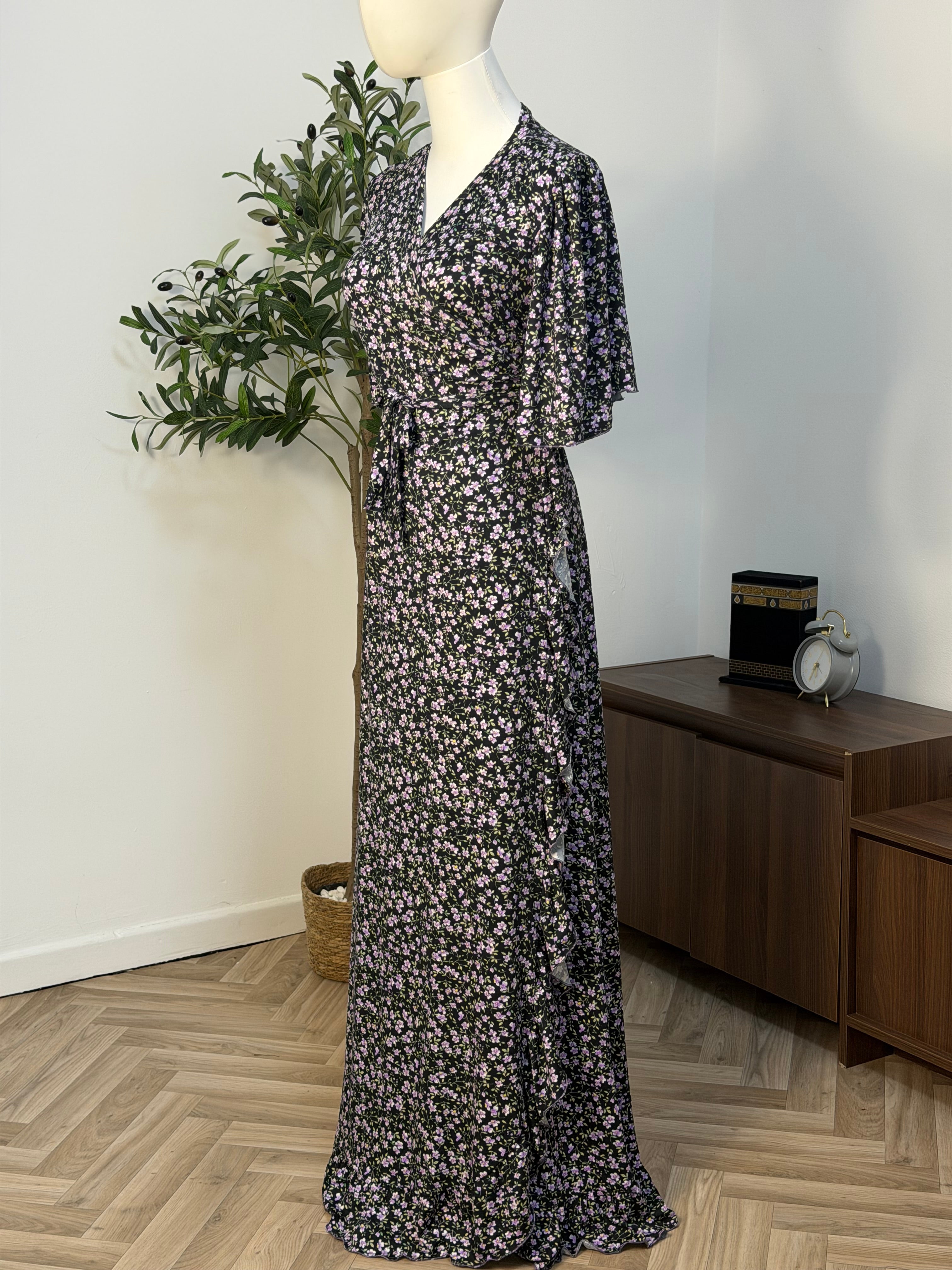 Feminines Wickelkleid
