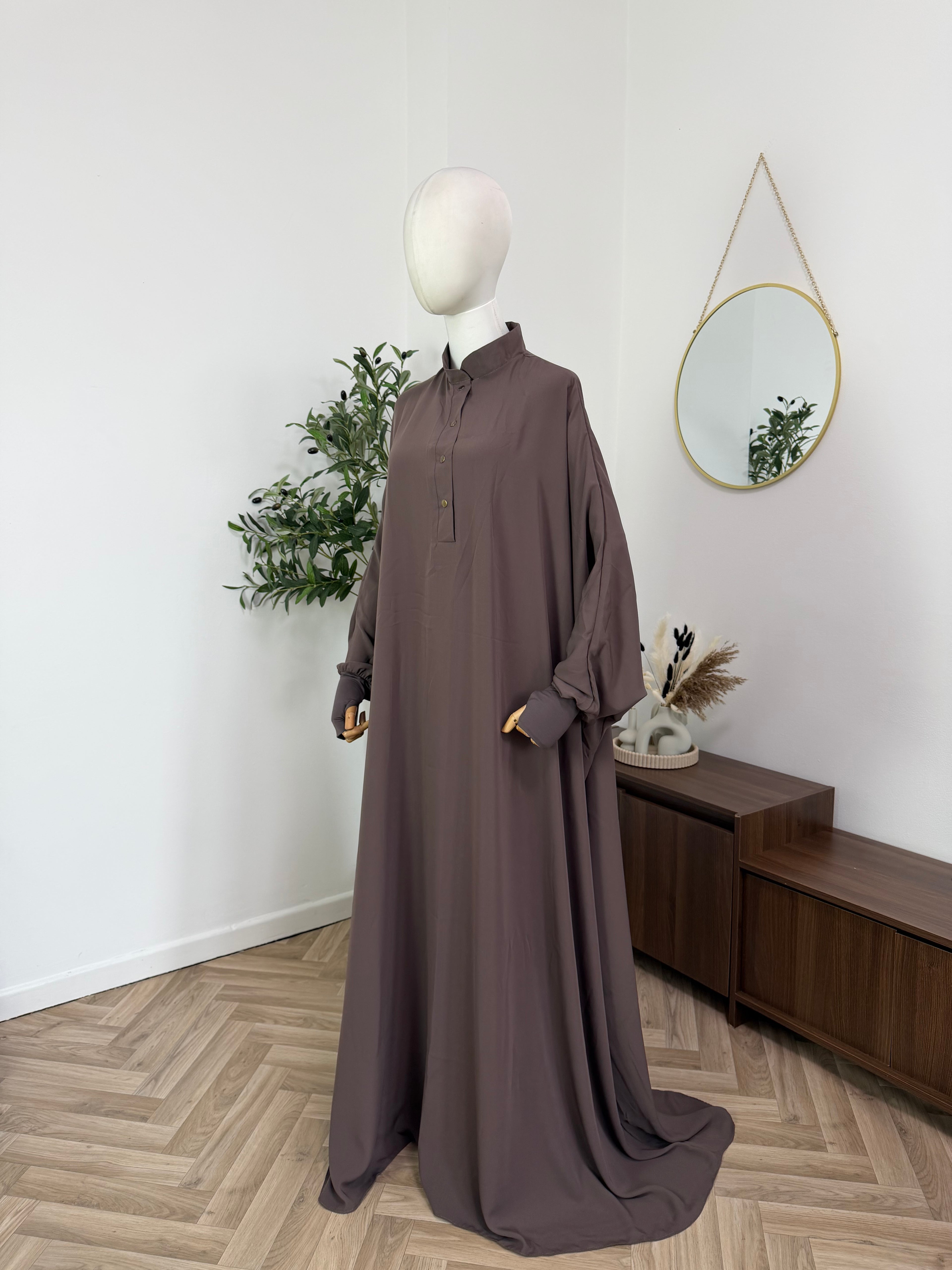 Farasha Abaya mit Daumenloch (Medina Crepe/Seide)