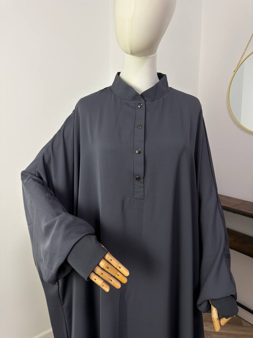 Farasha Abaya mit Daumenloch