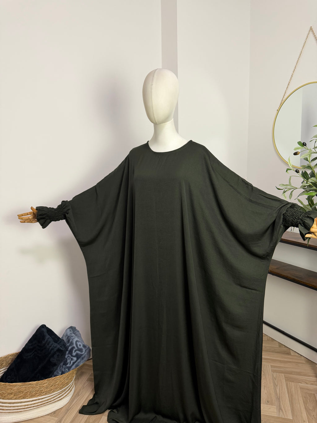 Farasha Abaya mit Tulpenärmeln