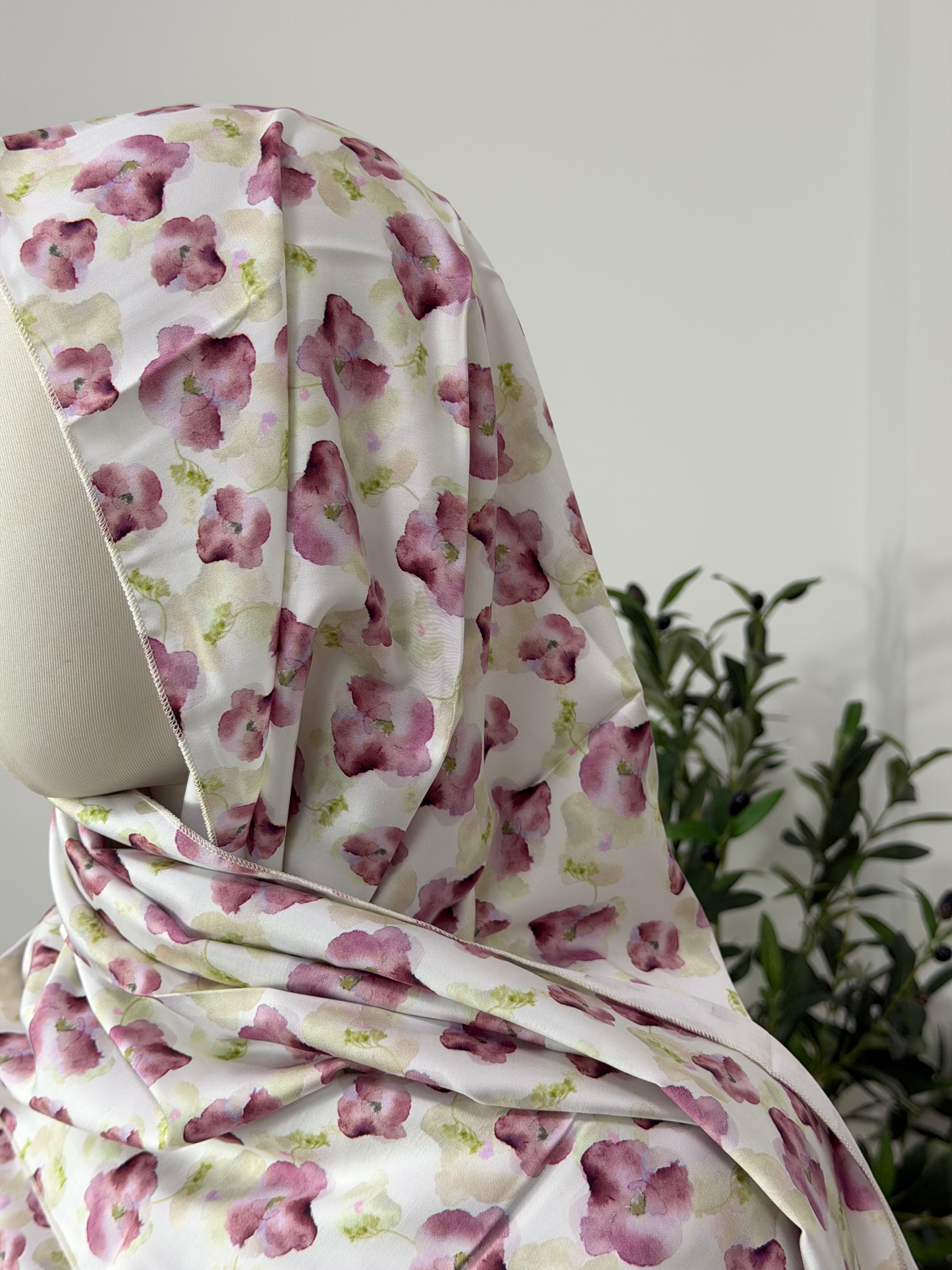 Elegantes Hauskleid mit floralem Muster