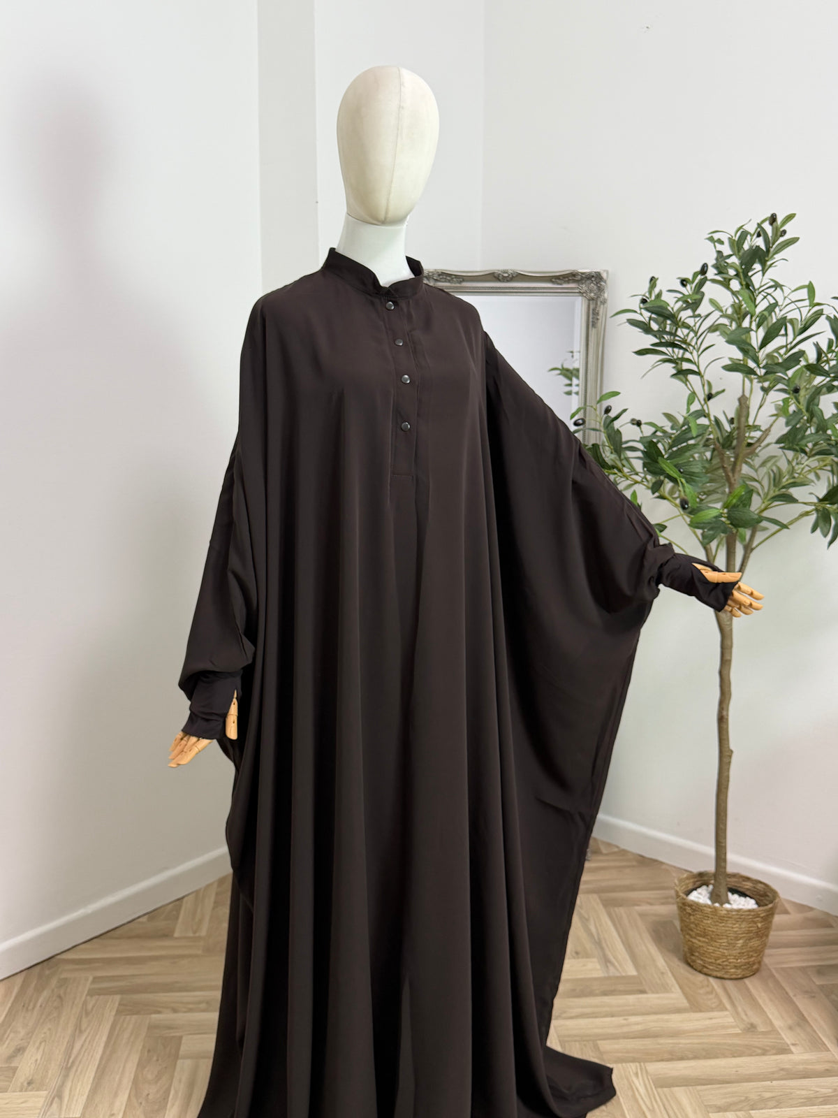 Farasha Abaya mit Daumenloch (Medina Crepe/Seide)