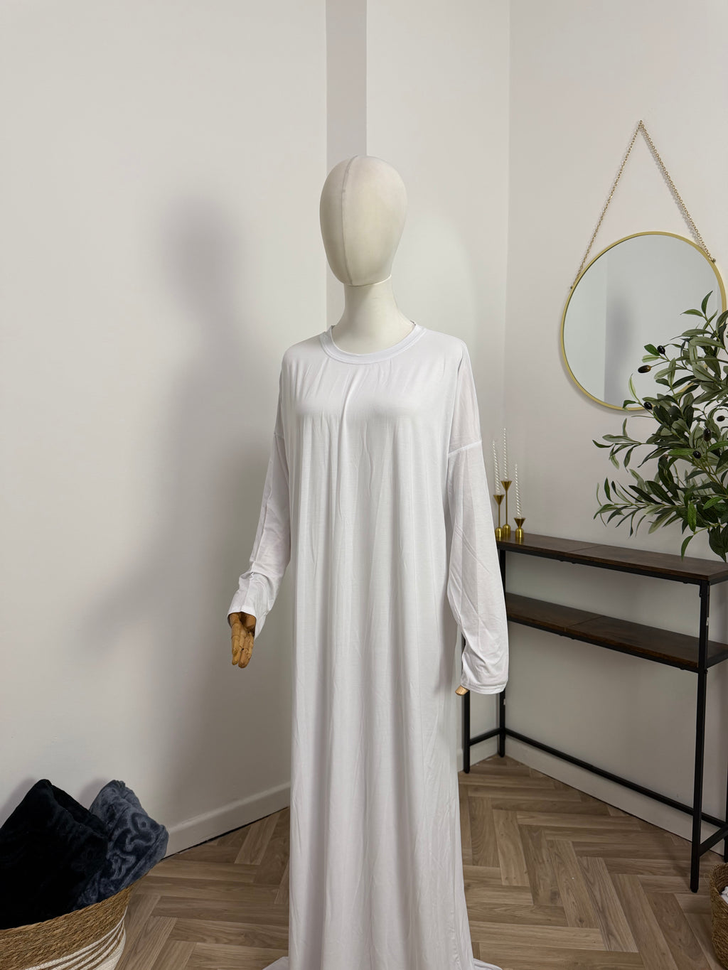 Hochzeitsjilbab mit Unterkleid