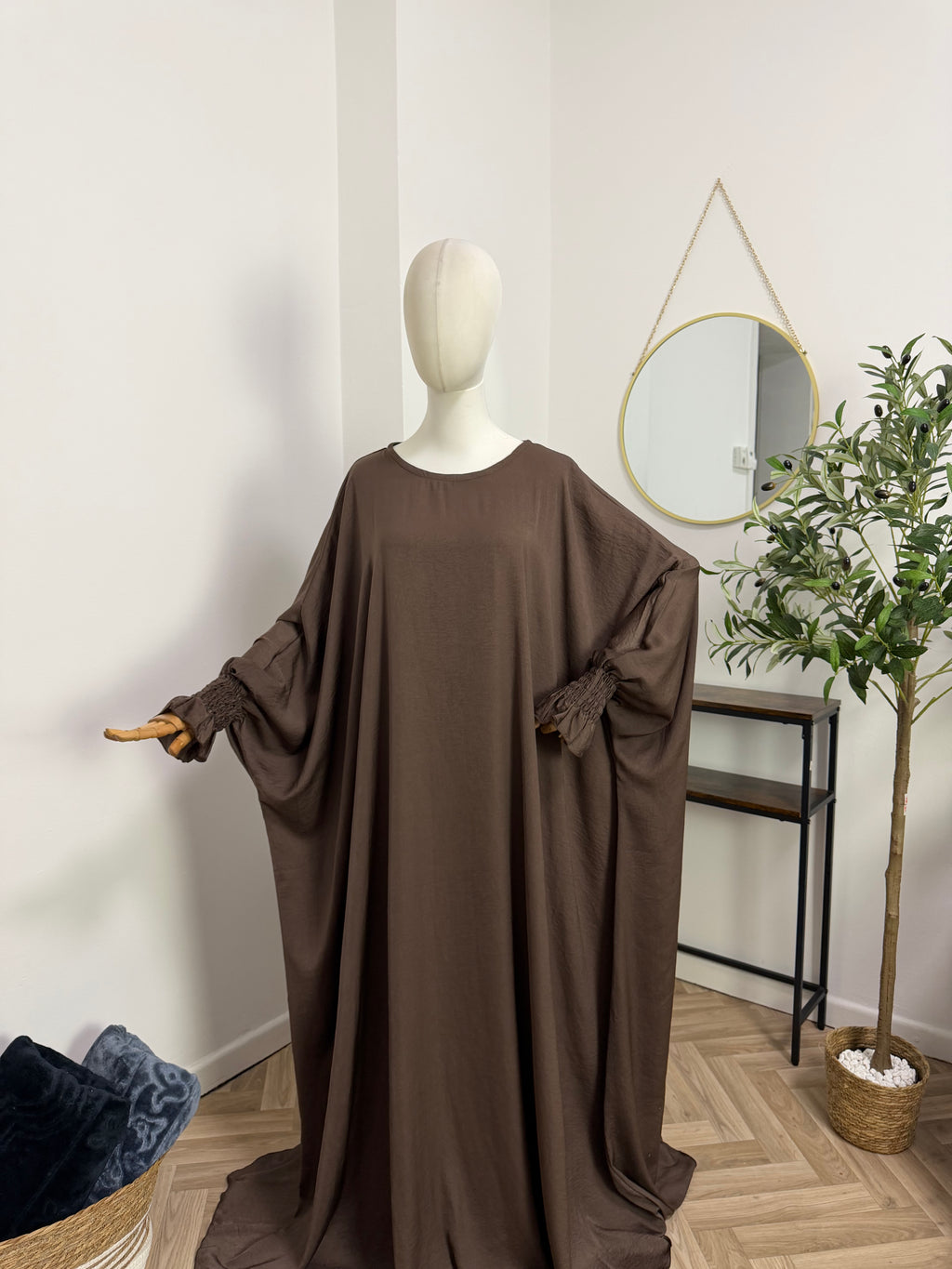 Farasha Abaya with Tulip Sleeves