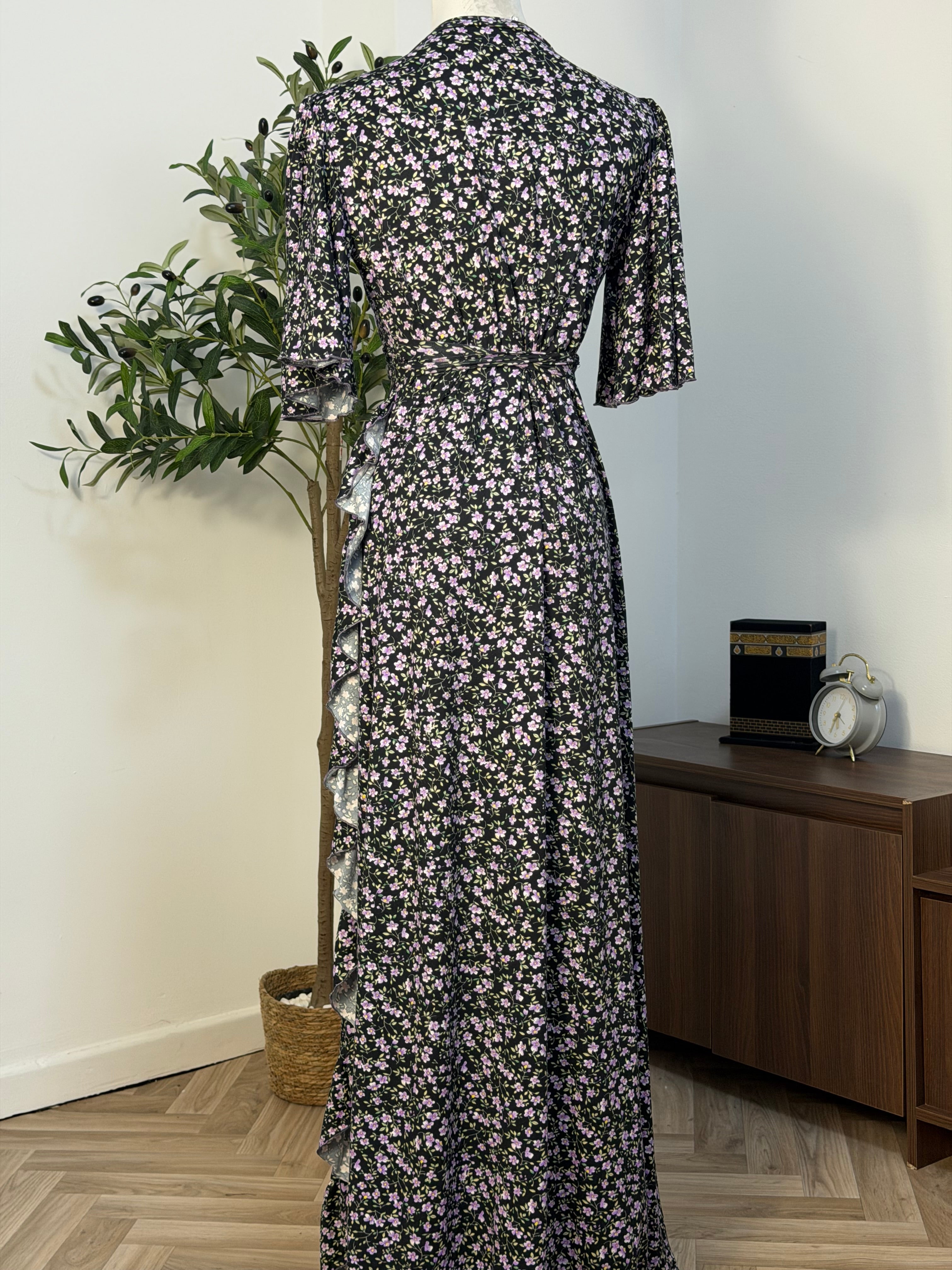 Feminines Wickelkleid