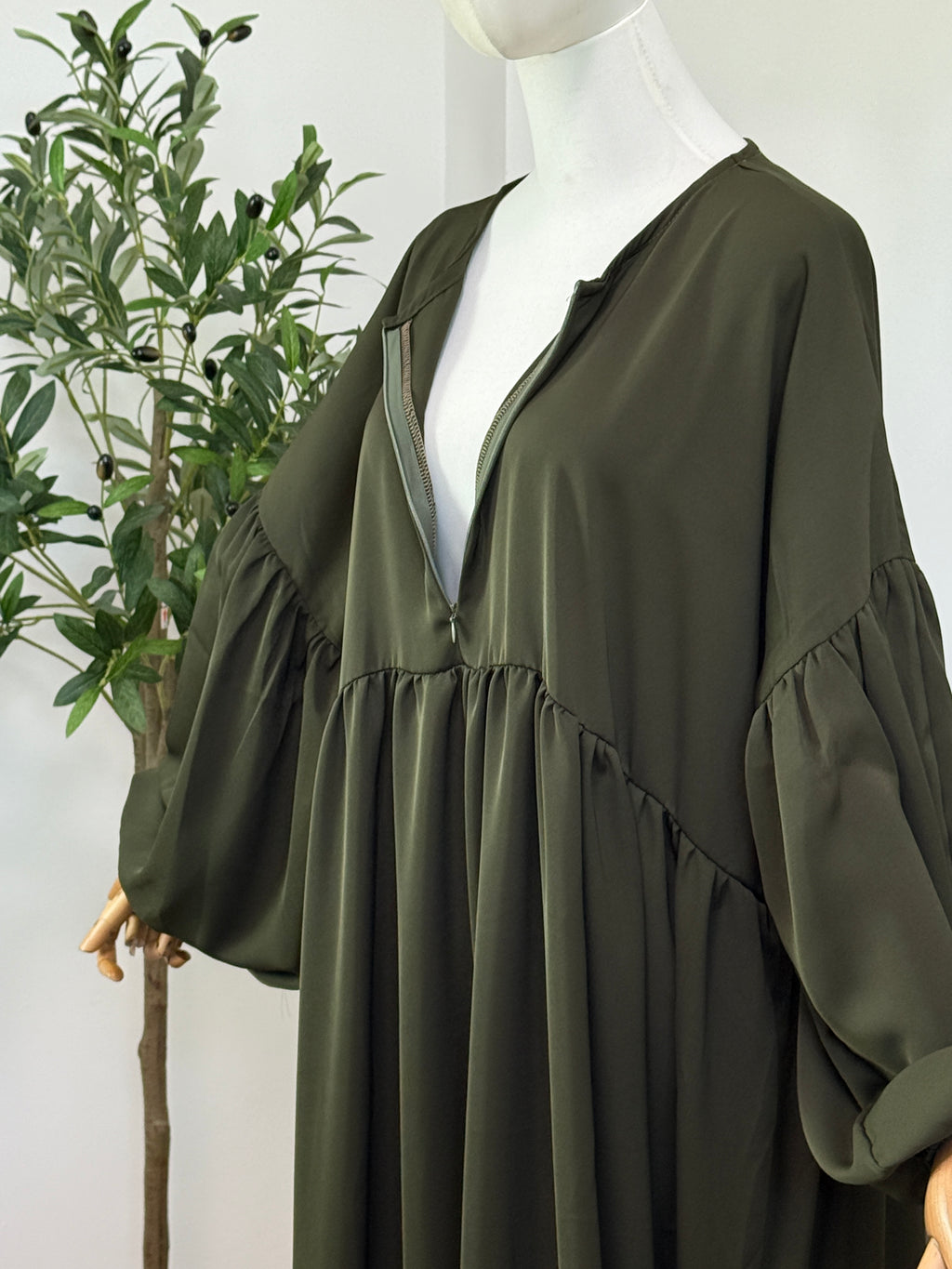 Abaya mit Ballonärmeln