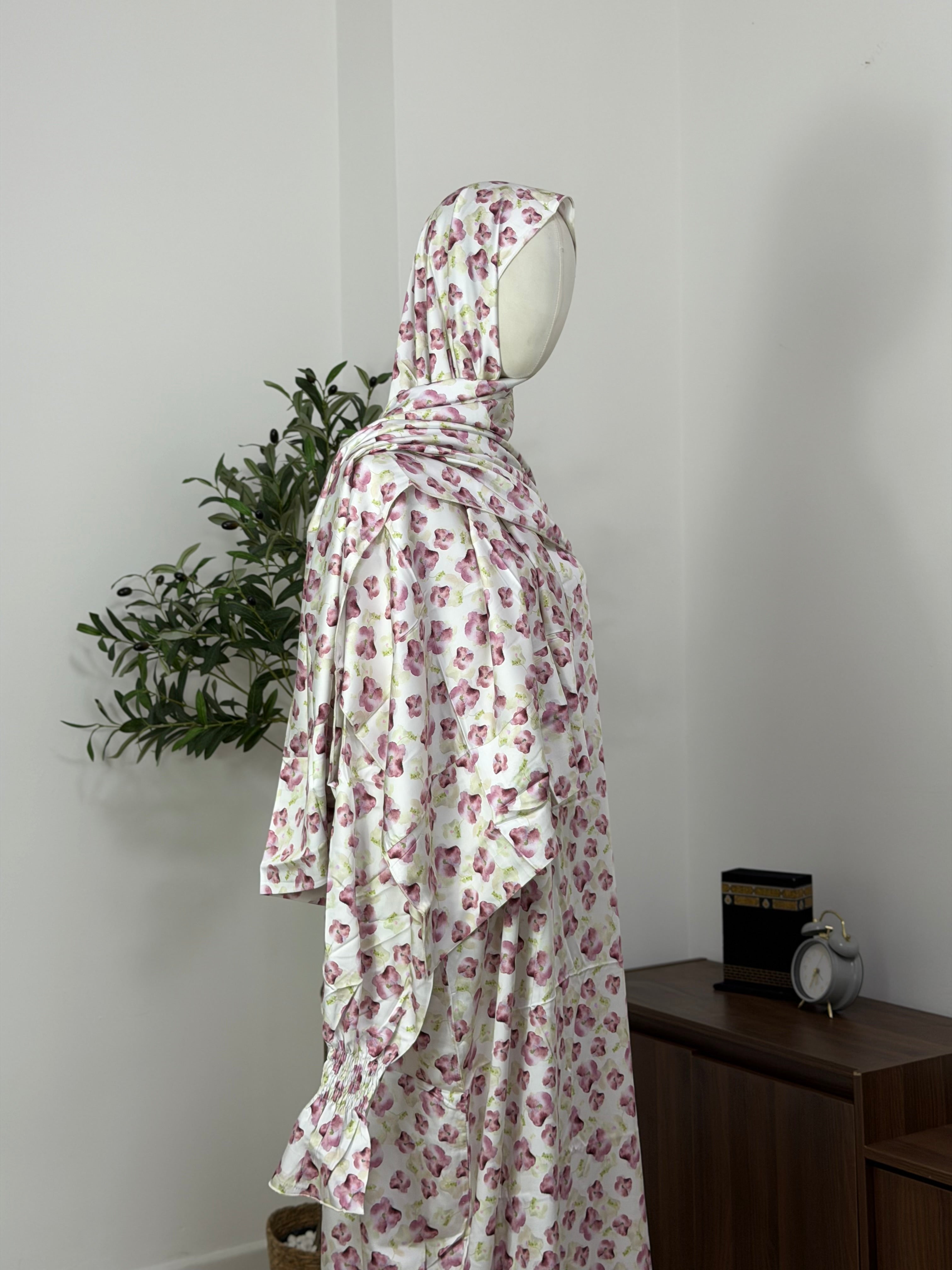Elegantes Hauskleid mit floralem Muster