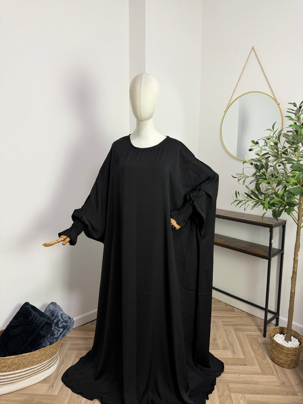 Farasha Abaya mit Tulpenärmeln