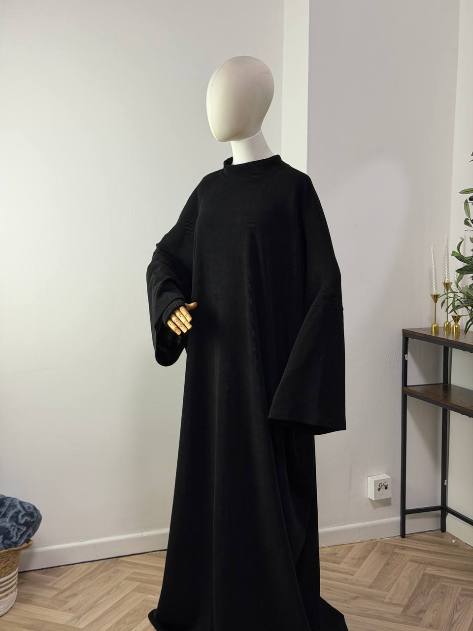 Corduroy abaya with arm warmers