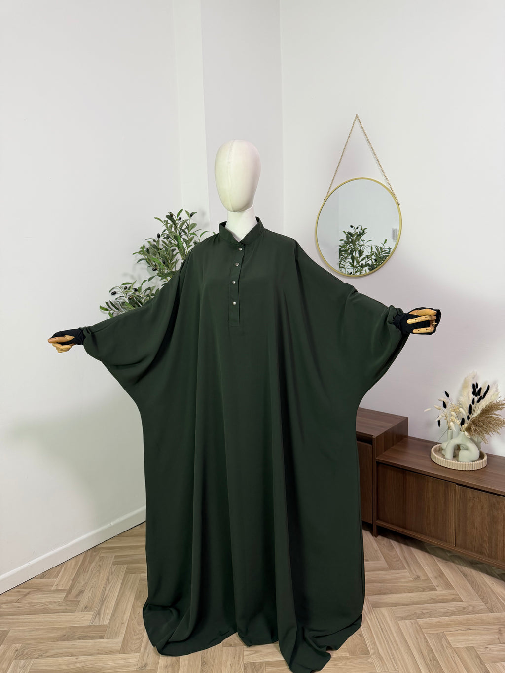 Farasha Abaya mit Daumenloch (Medina Crepe/Seide)