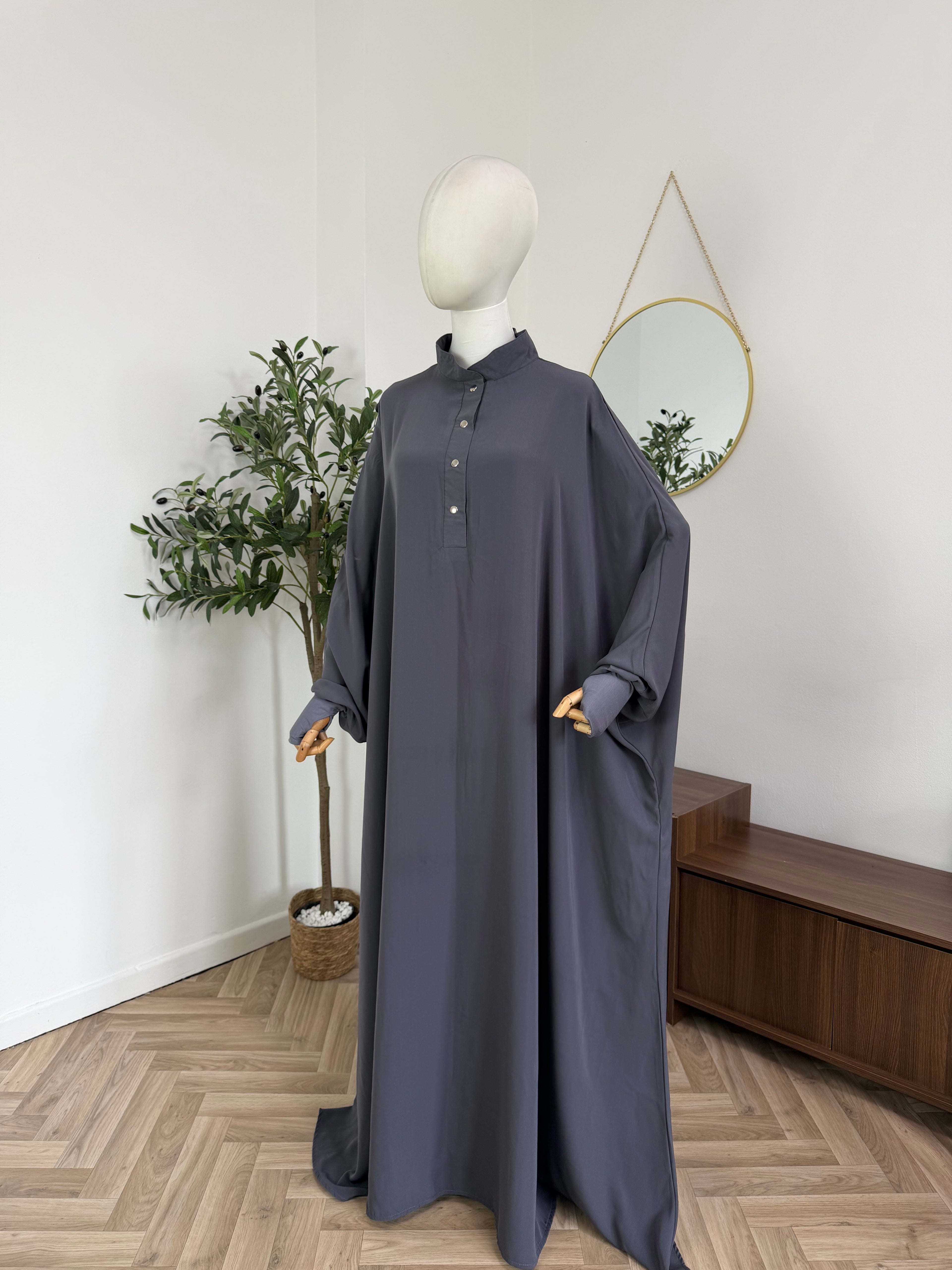 Farasha Abaya mit Daumenloch (Medina Crepe/Seide)