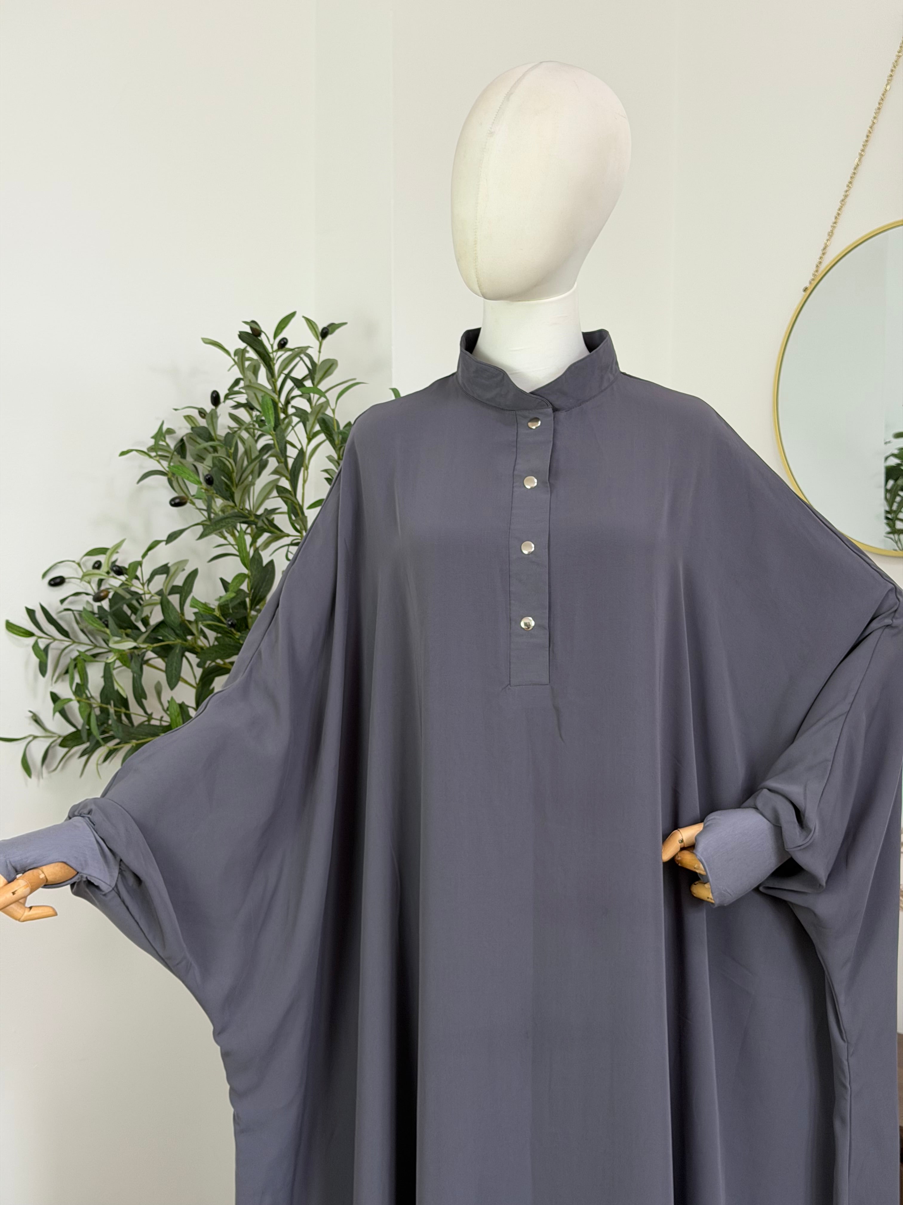 Farasha Abaya mit Daumenloch (Medina Crepe/Seide)